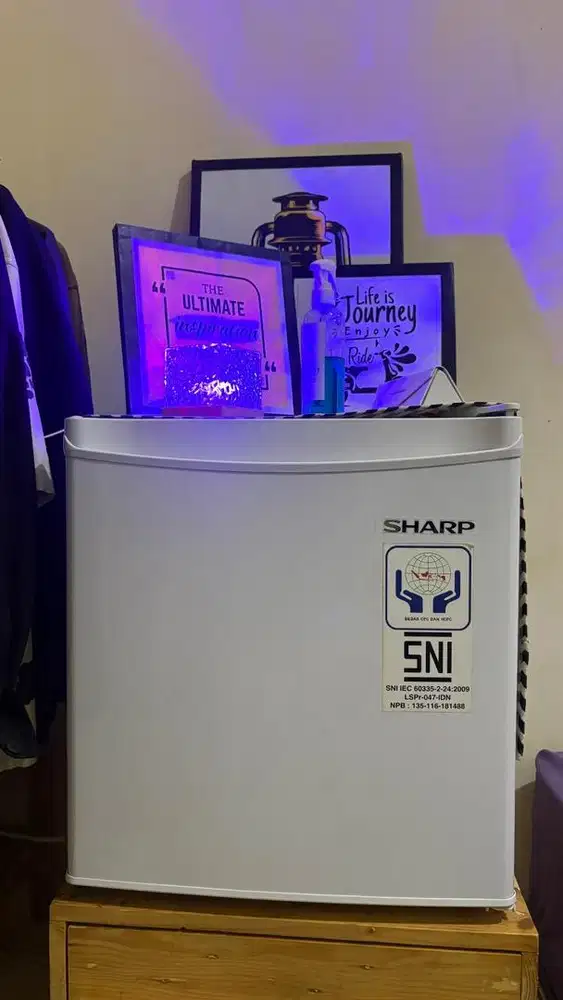 KULKAS MINI BAR SHARP