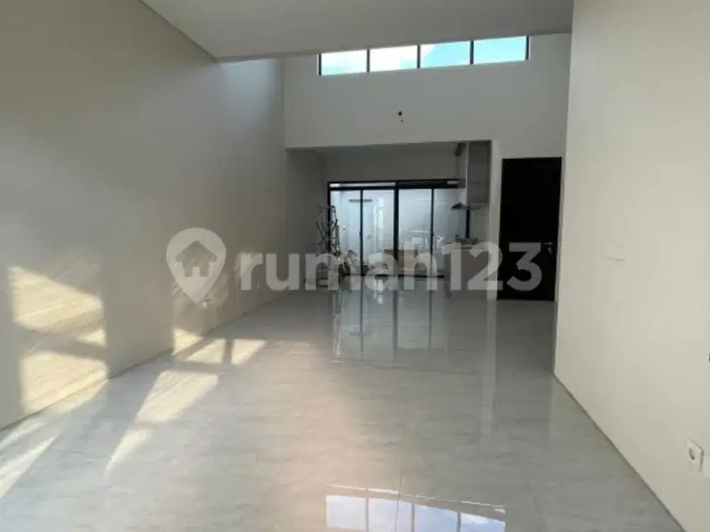 Jarang ada! Rumah siap huni sudah renov d di Tatar Lokacitra dengan banyak kamar dan harga wajarJarang ada! Rumah siap huni sudah renov d di Tata