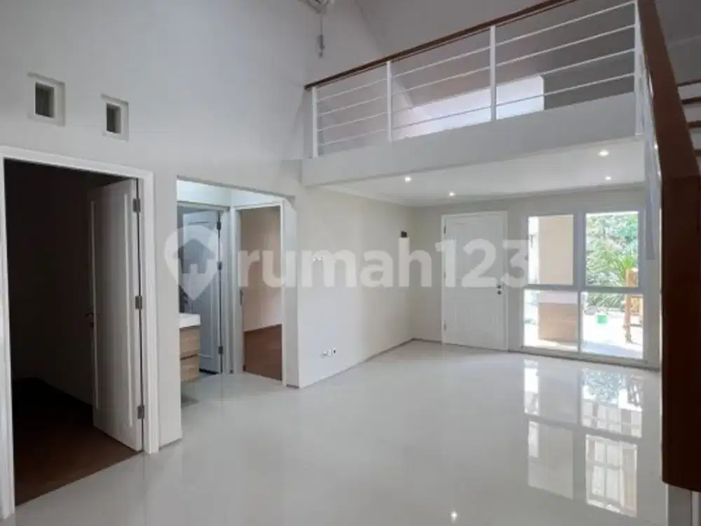 Rumah Full Renov dgn Desain Mewah nan Menawan di Kota Baru Parahyangan