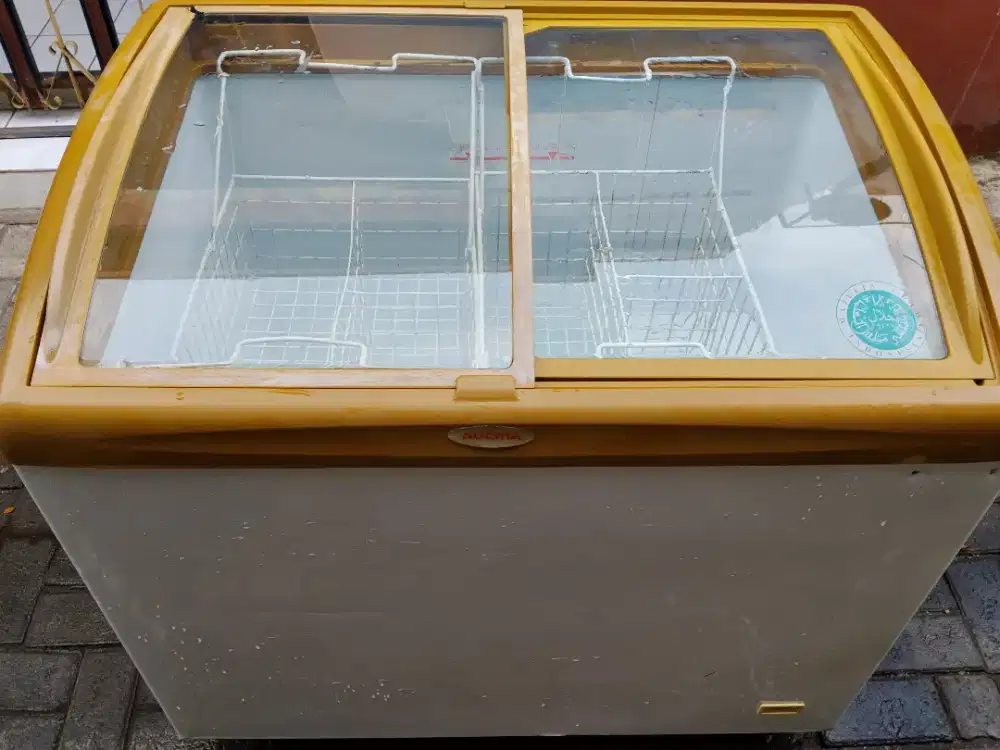 Freezer box sleding kaca