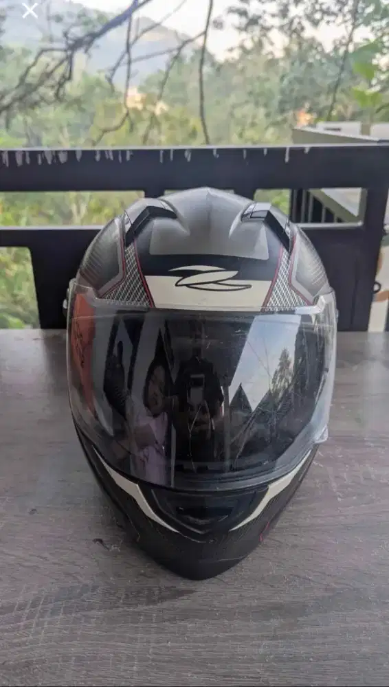 Zeus ZS811 Helmet