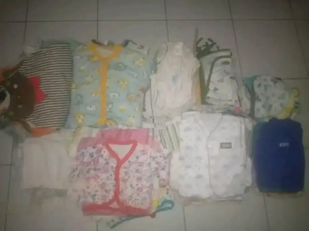 Baju bayi 100macem