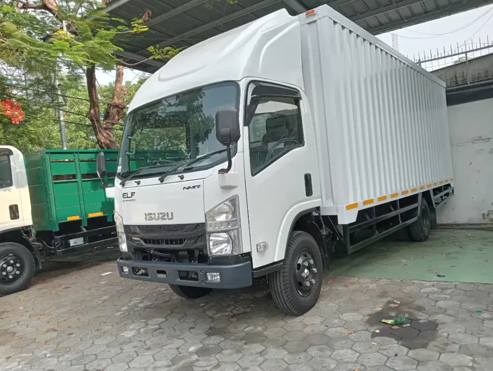 Isuzu NMR L Box 6 Mtr