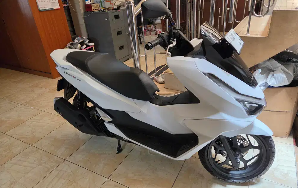 Pcx 160 cbs putih  doff 2026 low km 2ribuan  Gbm