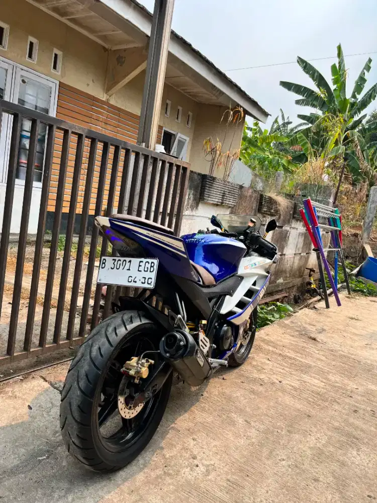 YAMAHA R15 2015