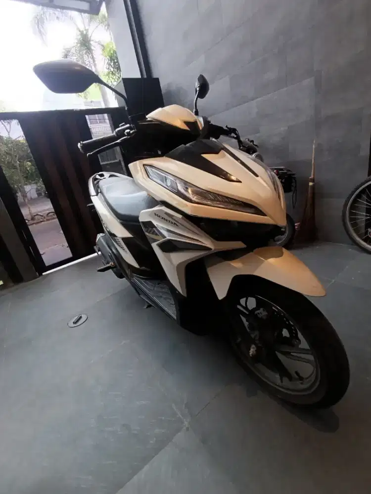 Vario 125 gen 2 putih standar