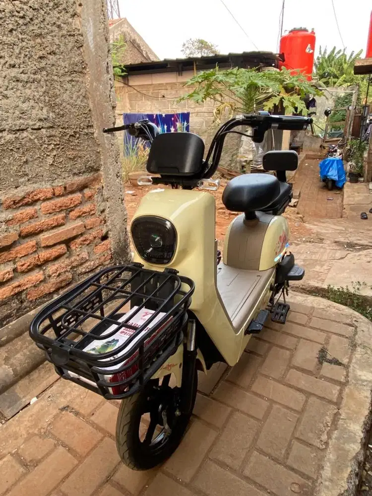 Sepeda listrik prostreet