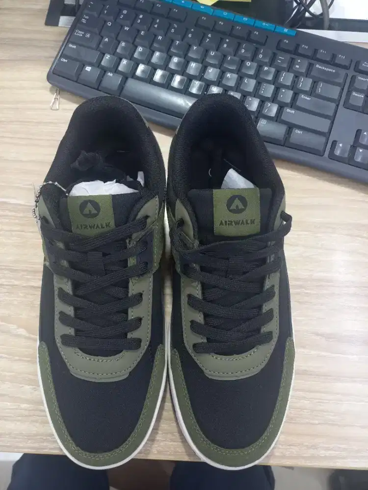 Jual Sepatu Merk Airwalk