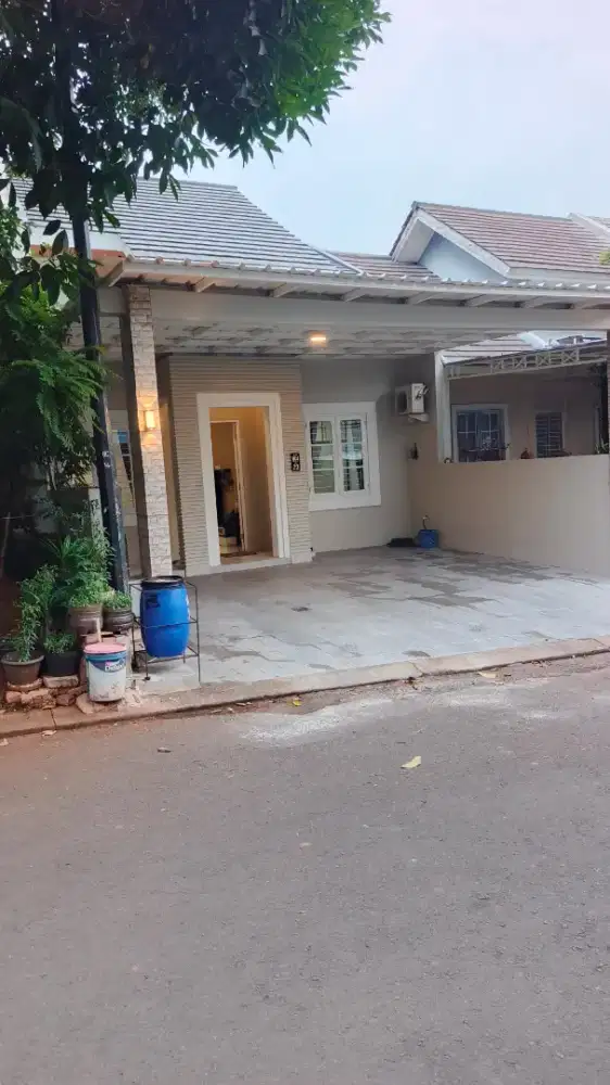 Disewakan rumah di Kota wisata Cibubur