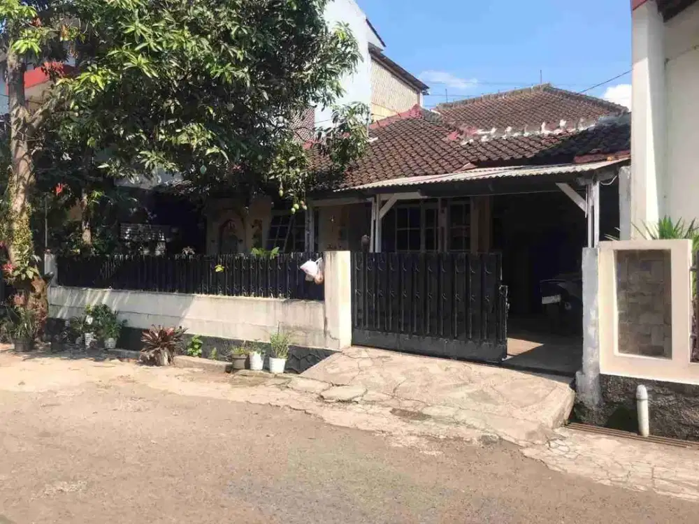Rumah 2 Lantai di Arcamanik dkt Griya Arcamanik Antapani Bandung Kota