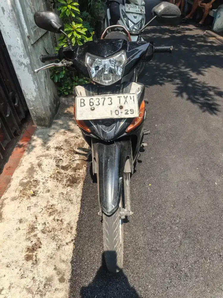 Jual motor yamaha Vega ZR tahun 2009 STNK BPKB ada, pajak hidup