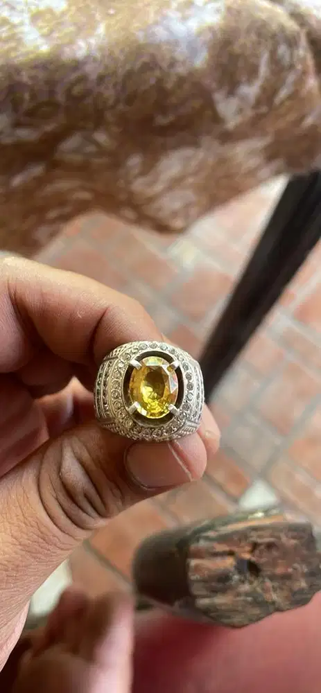 Cincin yellow sapphire srilanka