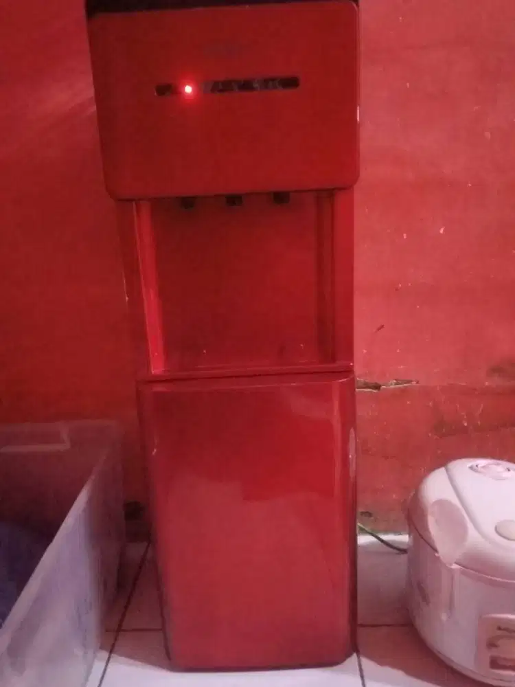 Dispenser Air Denpoo