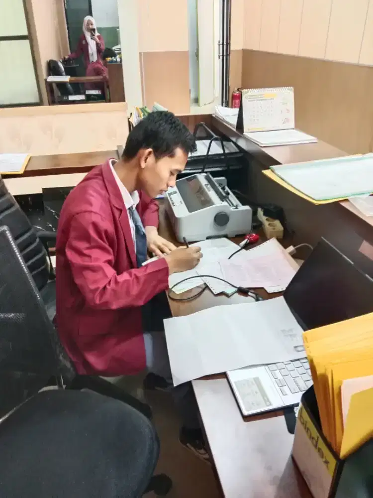 Butuh kerjaan lagi ngangur