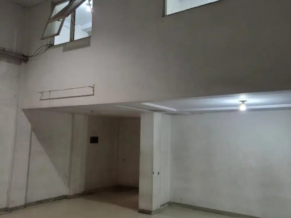 Dijual Ruko 4 Lantai Siap Pakai Cocok untuk Usaha Lokasi di Sayap Sudirman Bandung