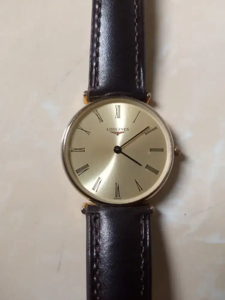 Jam tangan pria clasic