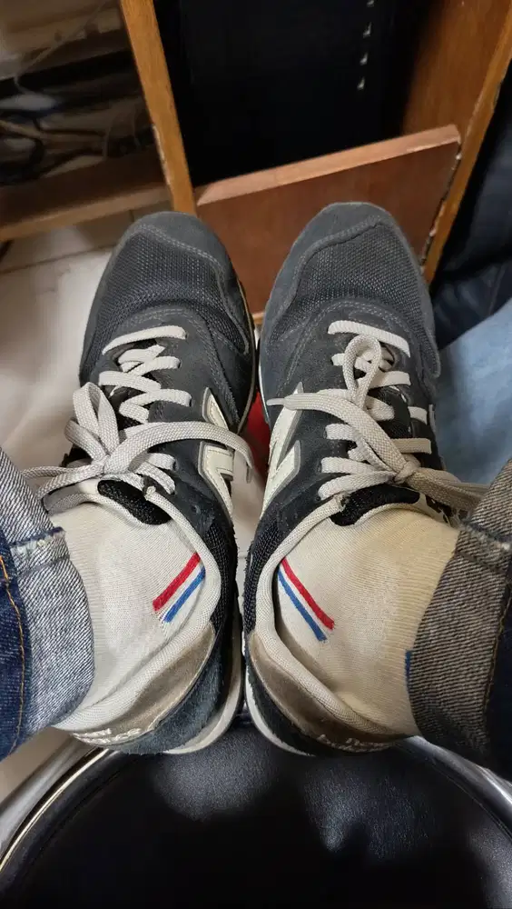 sepatu sneakers pria