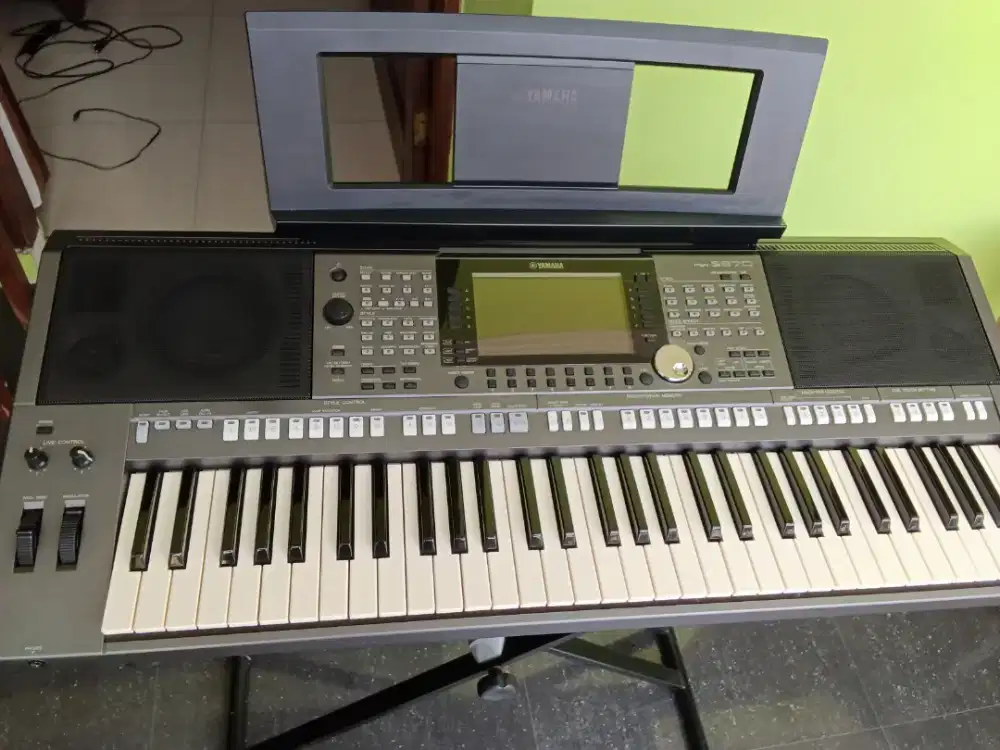 YAMAHA PSR S970 mulus like new pemakaian rumahan, dus ori
