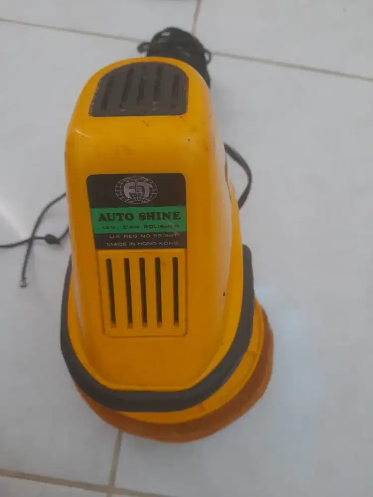 Alat poles mobil daya DC 12 volt