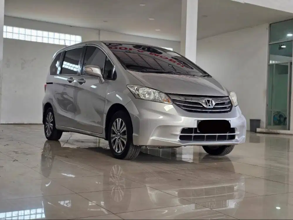 Honda Freed 1.5 E PSD AT Matic 2012