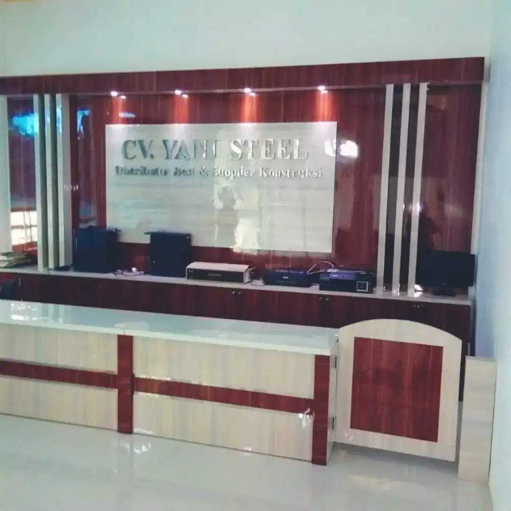 Meja pelayanan kantor permeter