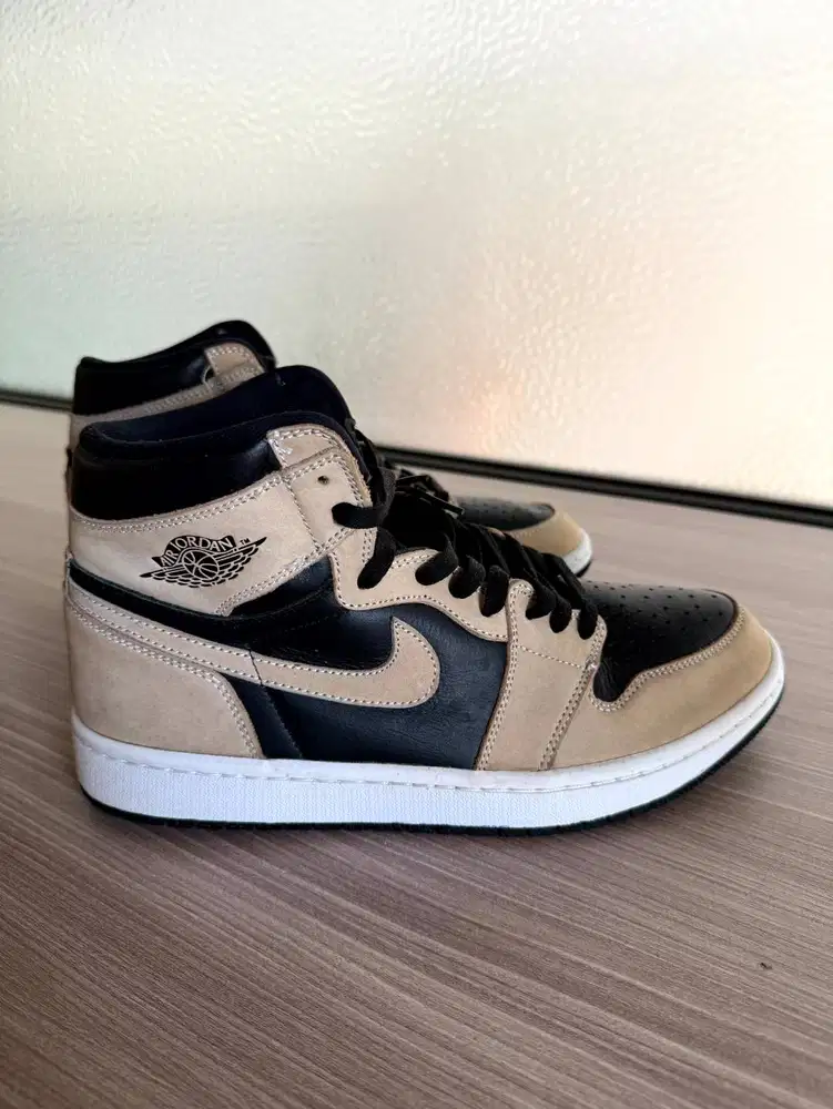 Sepatu Air Jordan 1 Retro High OG Heirloom / Tan Black - Size 30 Cm