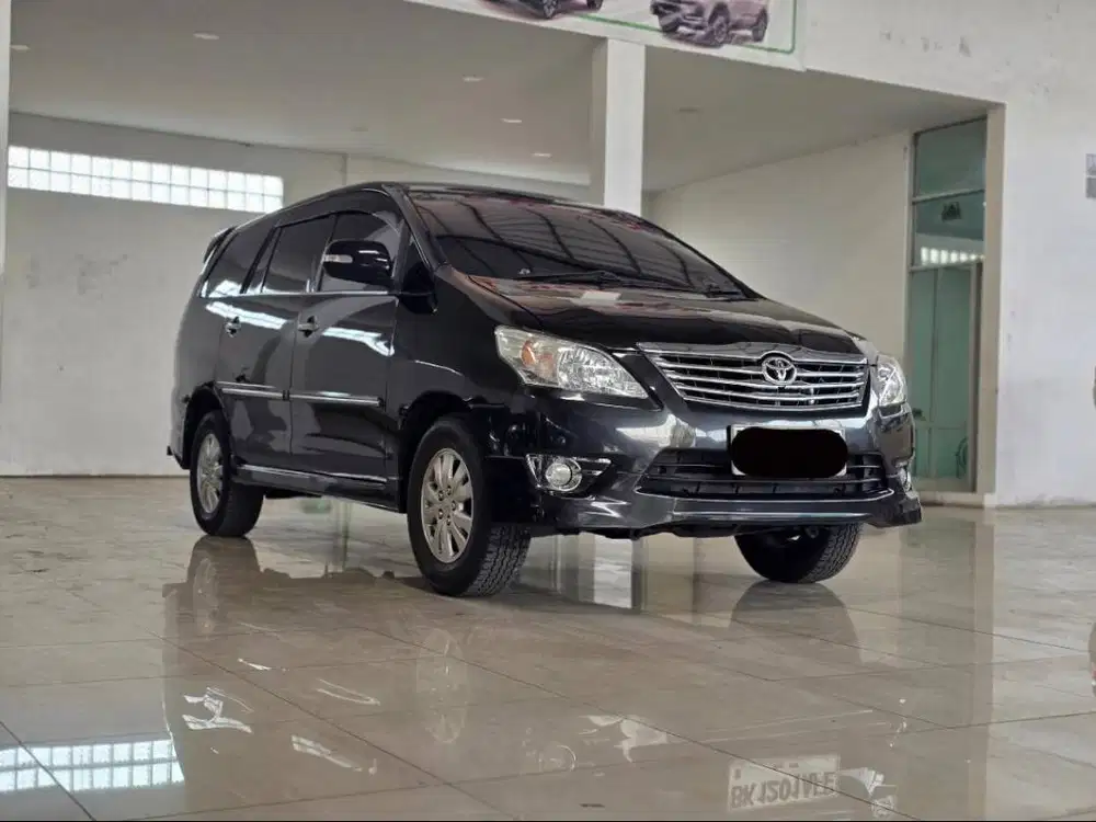 Toyota Innova 2.0 V Bensin AT Matic 2013