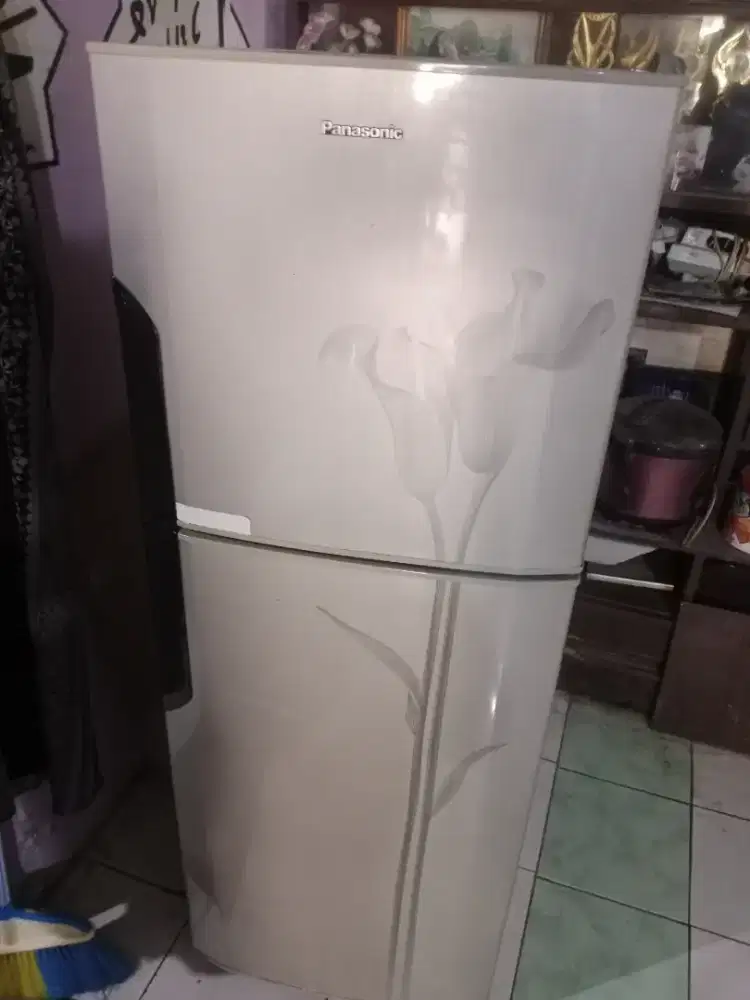 Kulkas panasonic 2 pintu normal siap pakai