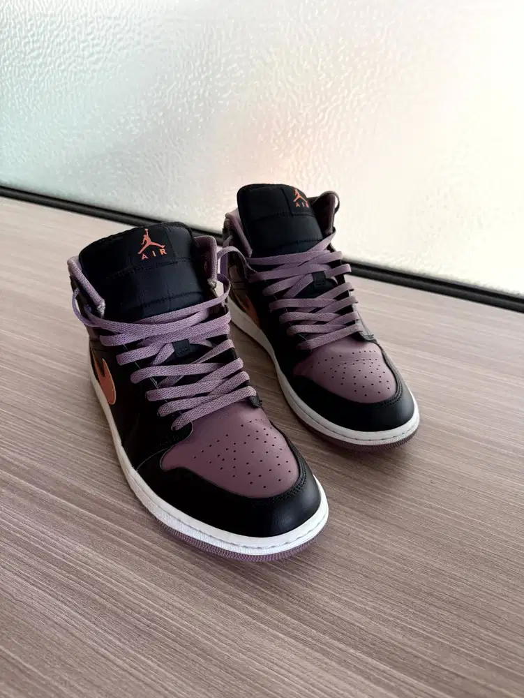 Sepatu Air Jordan 1 Mid SE Sky J Mauve / Black Orange - Size 29.5 Cm
