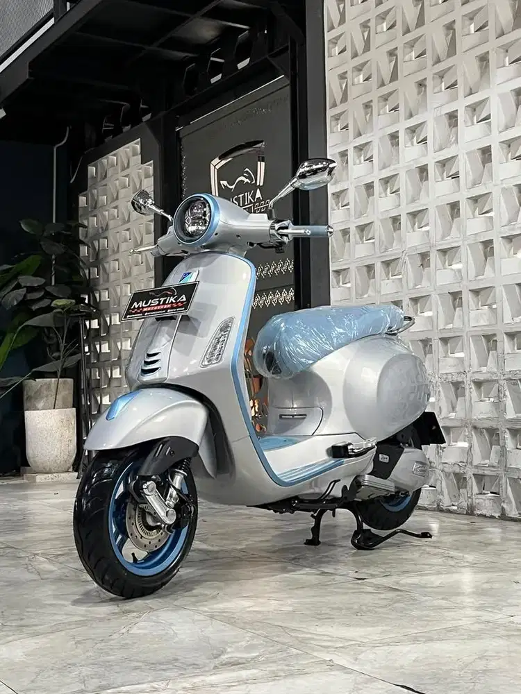 Odo 800km!!Vespa Primavera S 150 ABS th 2026 nik 2025 - Ayu Mustika