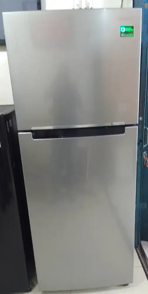 Kulkas Samsung inverter yg jumbo full orsinil