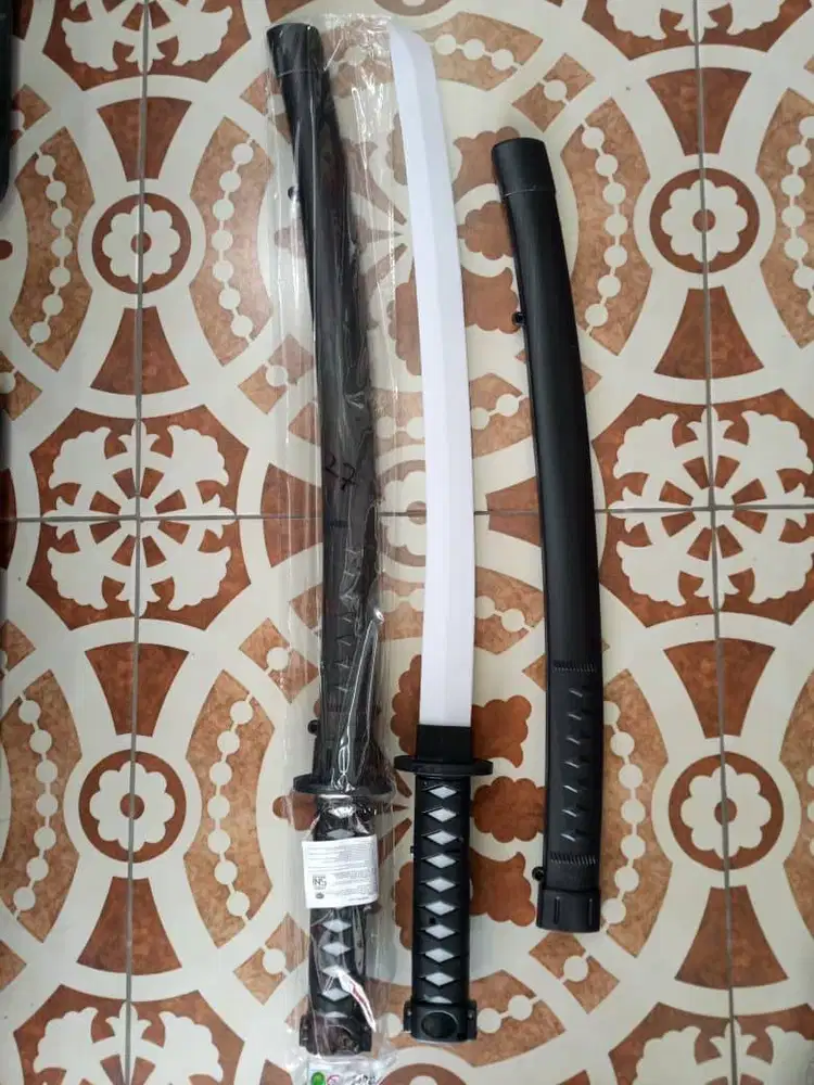 mainan anak pedang samurai baterai nyala lampu dan musik
