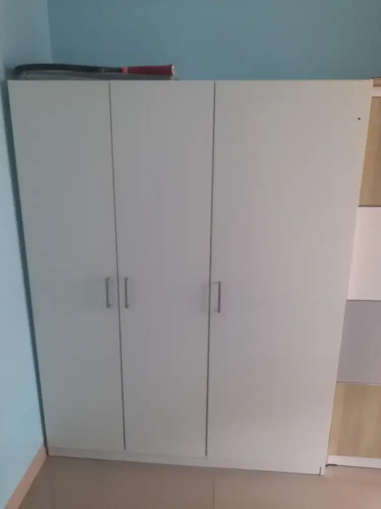 LEMARI IKEA 3 PINTU