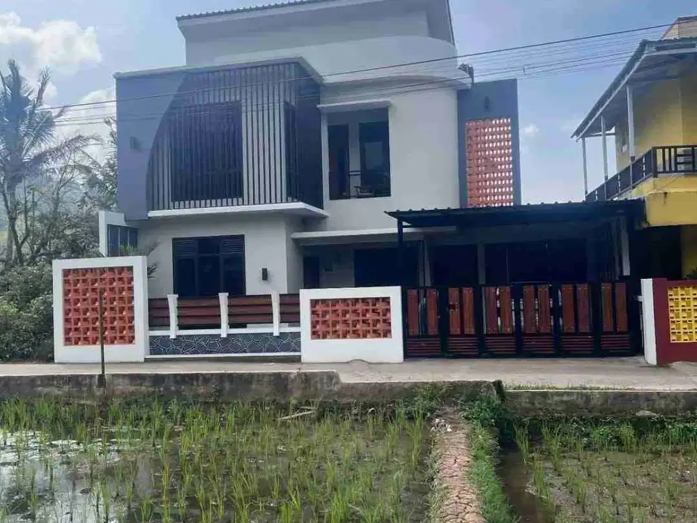 Cibodas, Pacet, Cianjur, Jabar. Rumah Mewah Dijual Siap Huni Ala Villa