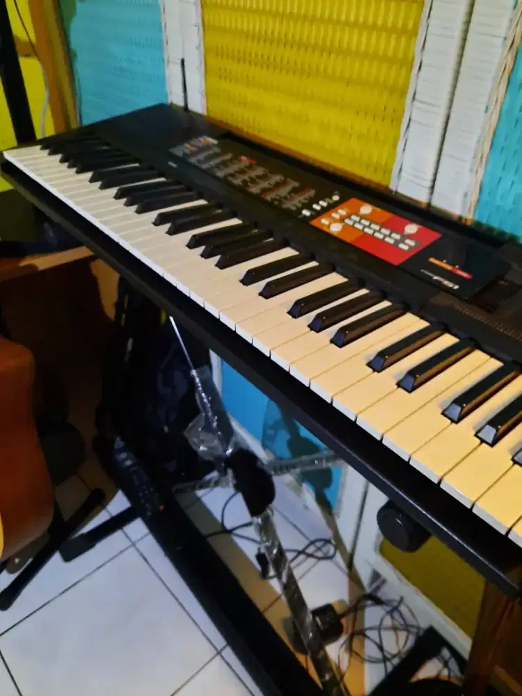 Yamaha f51 like new