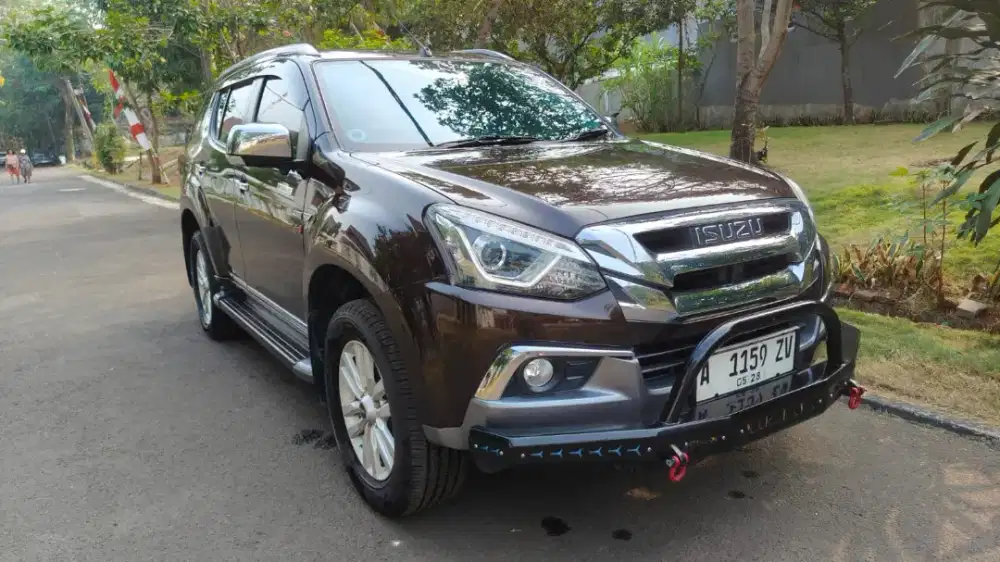 Isuzu mux premiere 2017