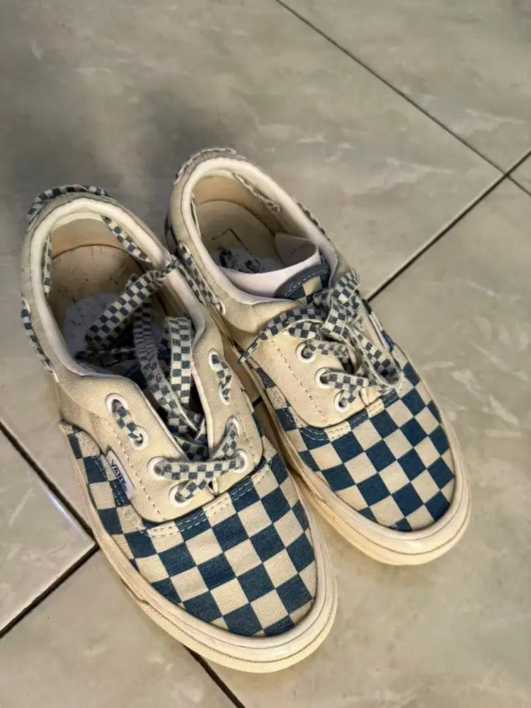 Vans of the wall limited edition