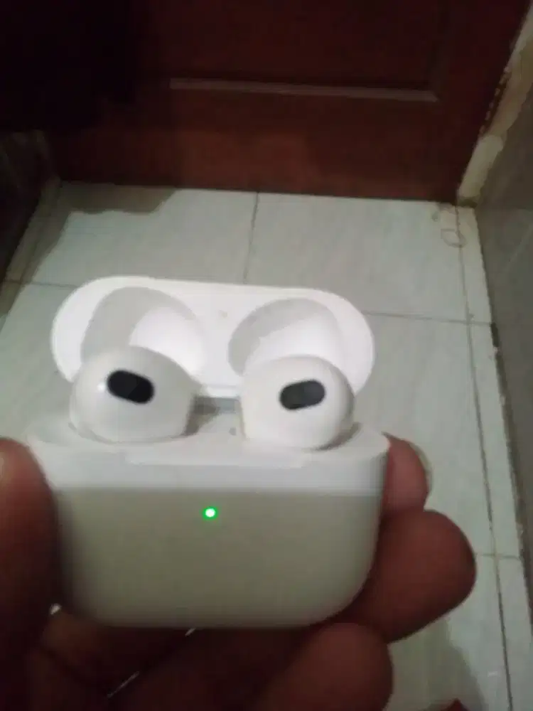 Airpods Apple gen 3 (A2566)