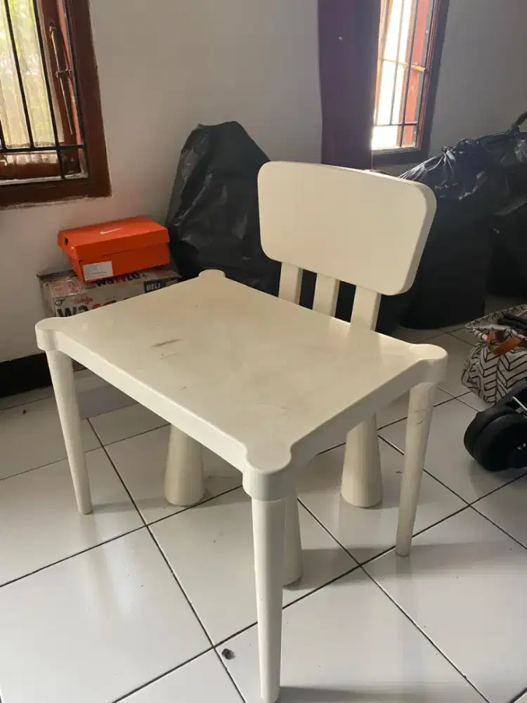 Dijual meja & kursi belajar IKEA