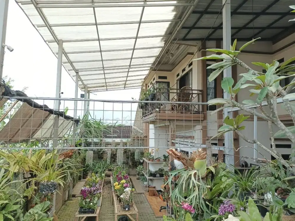 DIJUAL RUMAH 2 LANTAI + 2 RUKO, TANAH 300 M², PINGGIR JALAN
