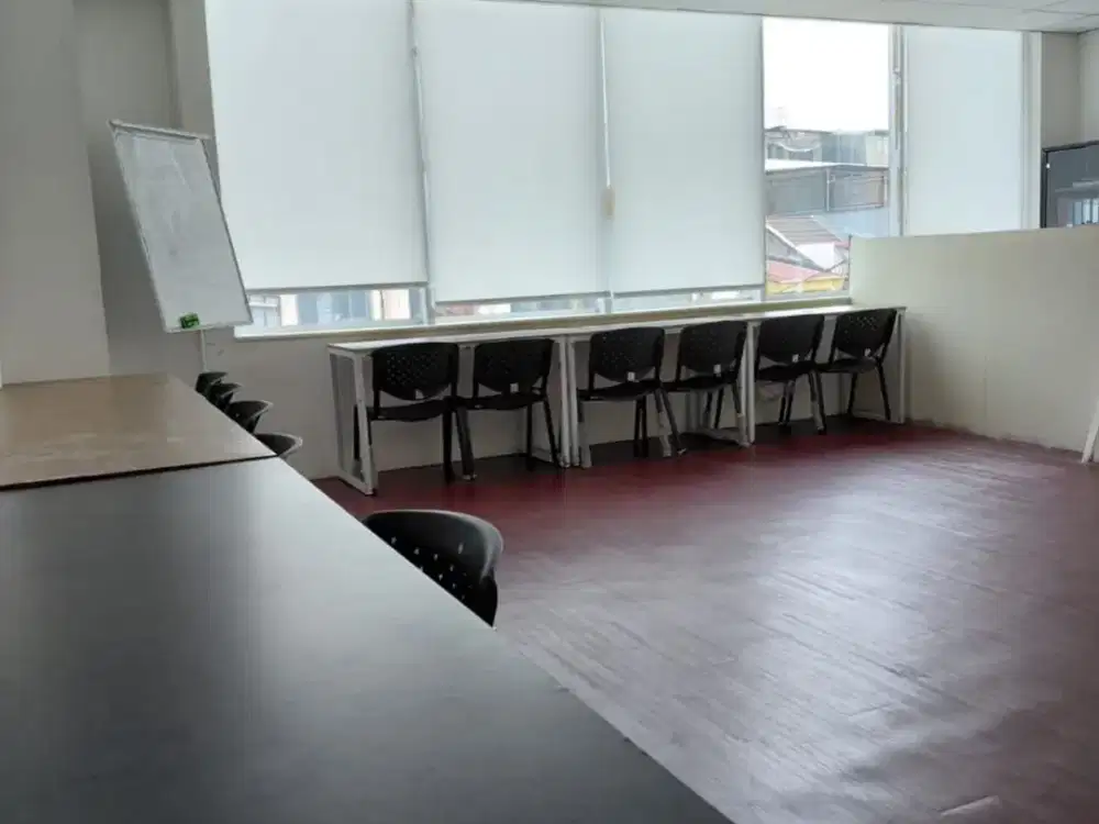Kantor Furnished Strategis di Salemba Jakarta Pusat – Siap Pakai & Harga Negotiable!
