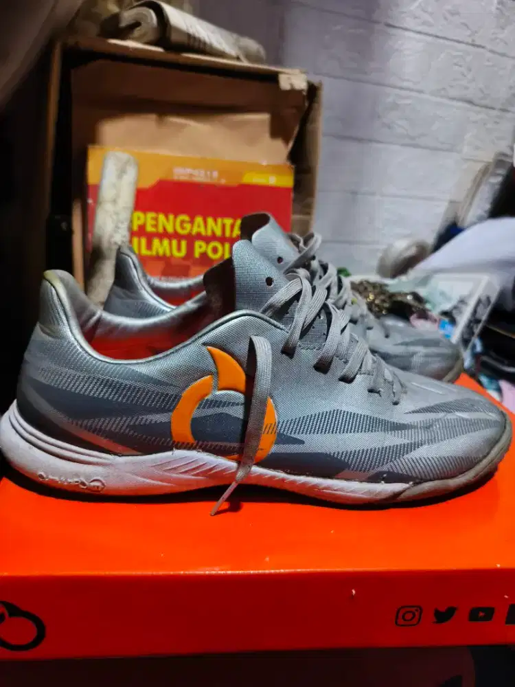 sepatu futsal ortus