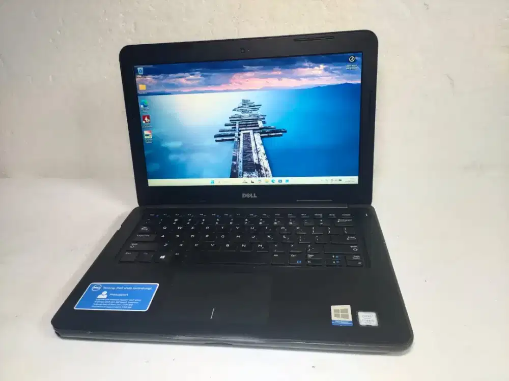 B1432 Dell Latitude 3380 core i5-7200U Ram 8GB ssd 250GB(100/98)