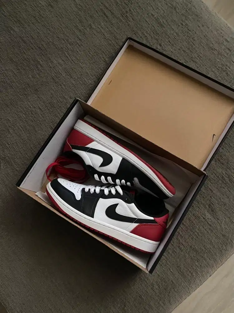 Nike air jordan 1 retro low OG black toe