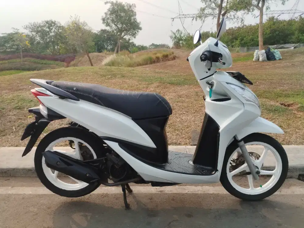 Honda spacy carbu 2011