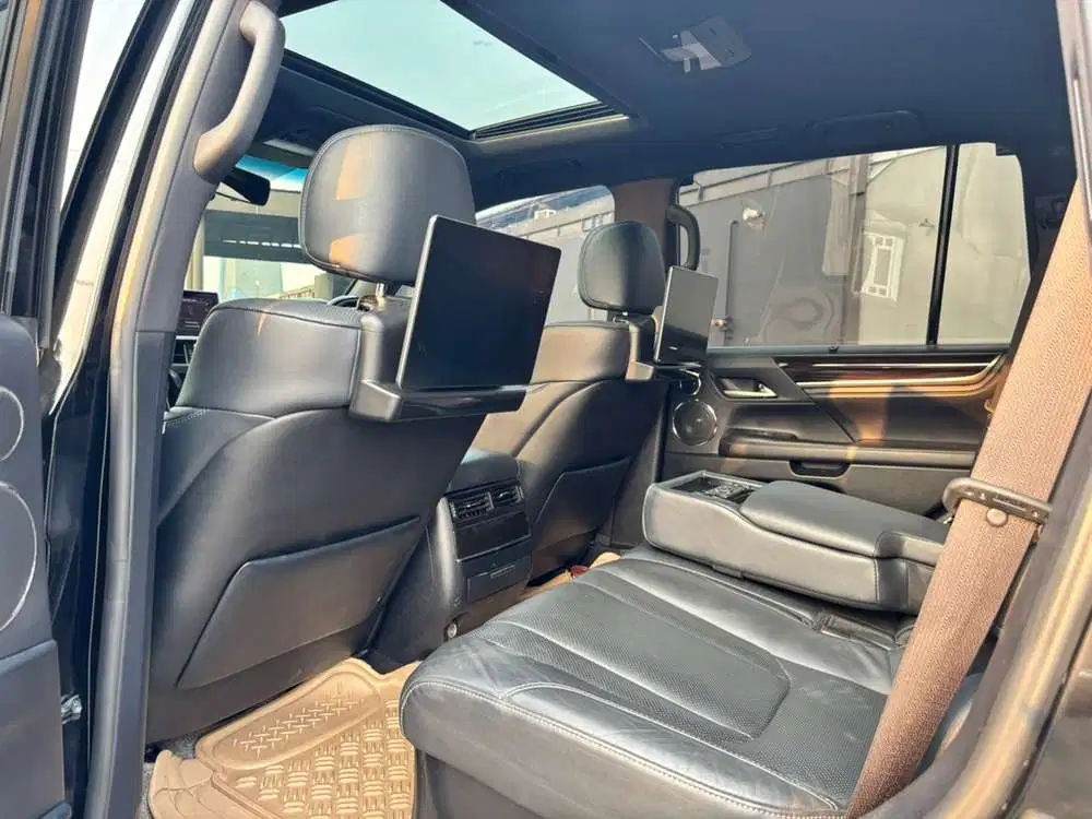 Lexus LX570 2018 Bensin