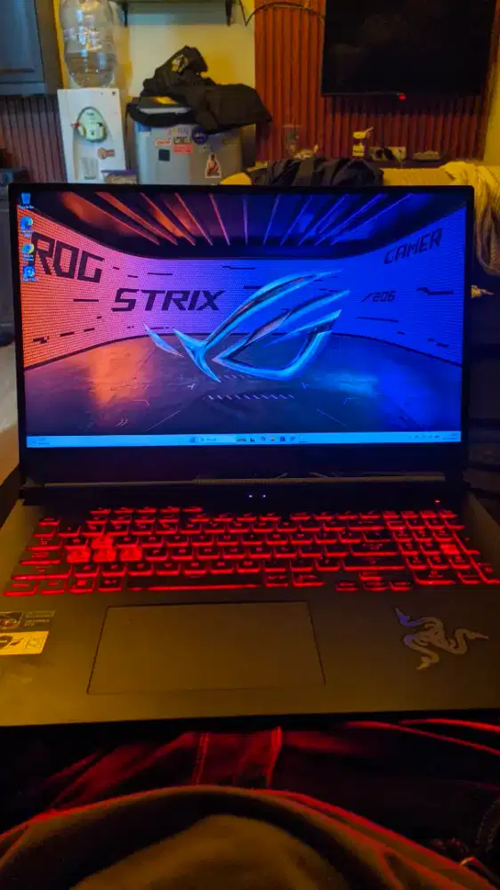 Asus ROG Strix G713RC