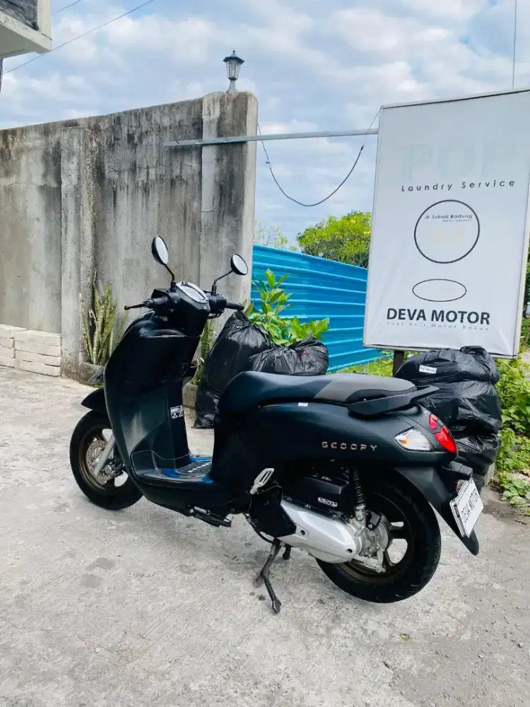 Scoopy energetic 2025 hitam Deva motor