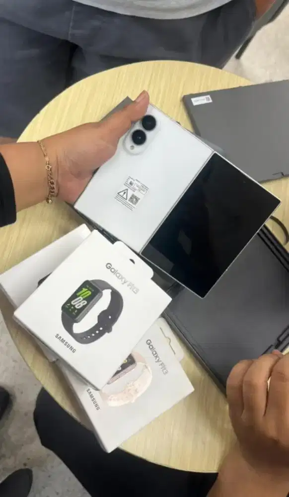 PROMO SAMSUNG GALAXY Z FOLD8 CICILAN CUKUP KTP SAJA