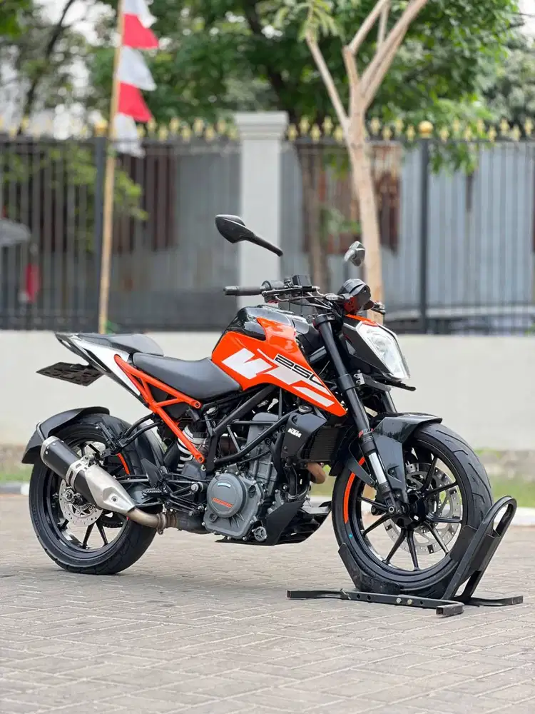 KTM DUKE 250 ABS 2019 ORANGE LOW KM PAJAK ON SUPERB